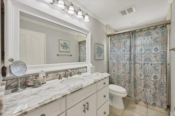 Upper Guest Bath!