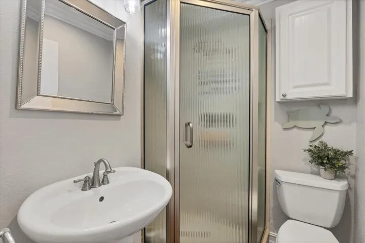 Guest Bath!