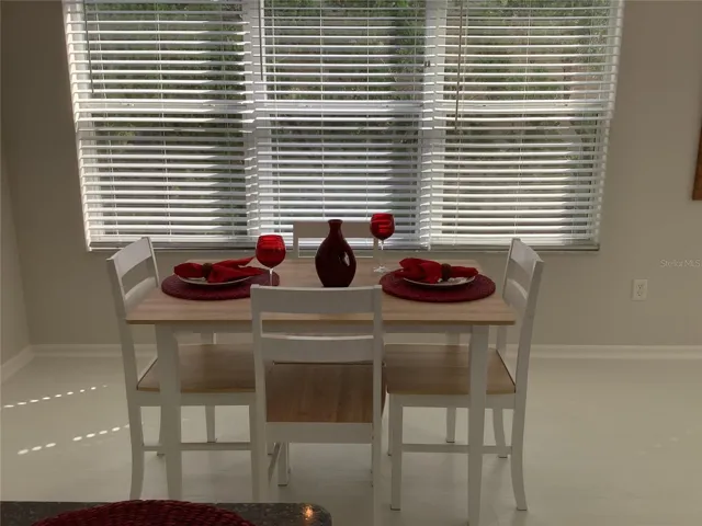 Eat-in kitchen area