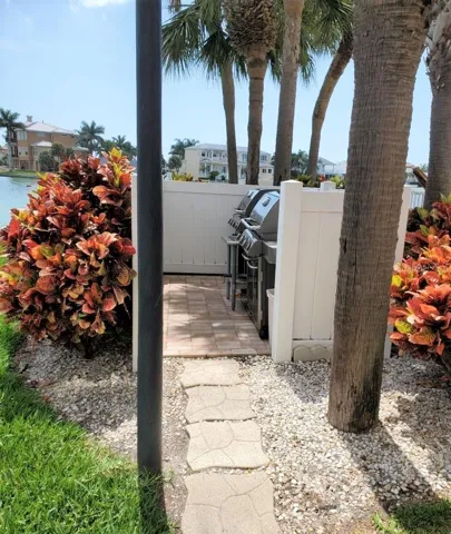grill area