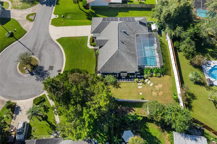 Cul-de-sac and wider driveway