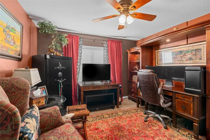 Office/Flex room or nursery