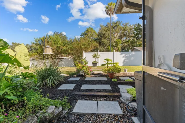 Steps to the front yard