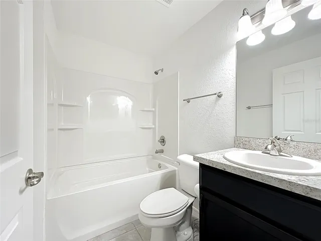 2nd Bathroom