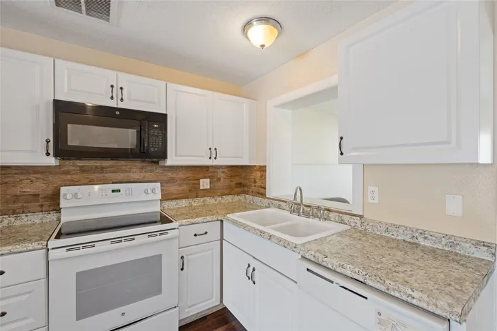 7651 Montague Loop, New Port Richey, FL