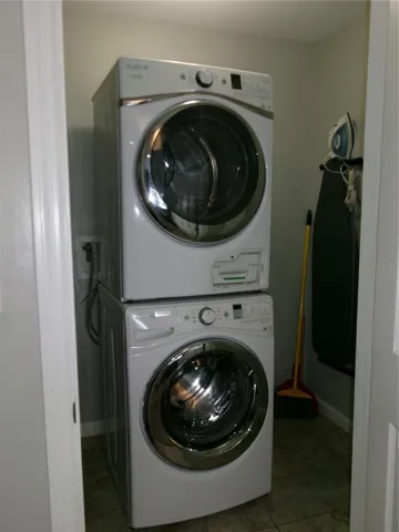Laundry room with storage