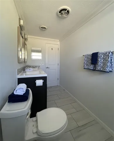 Main bathroom