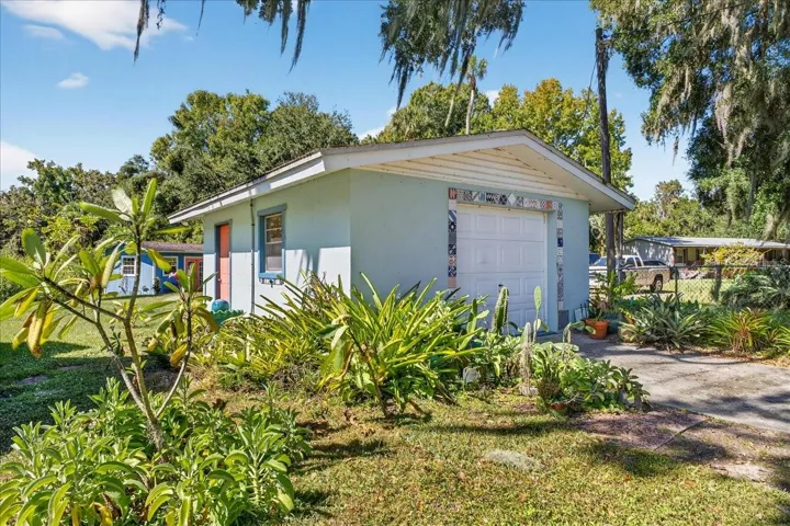 Garage
