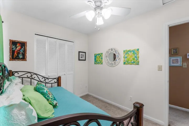 2nd Bedroom (Upstairs)