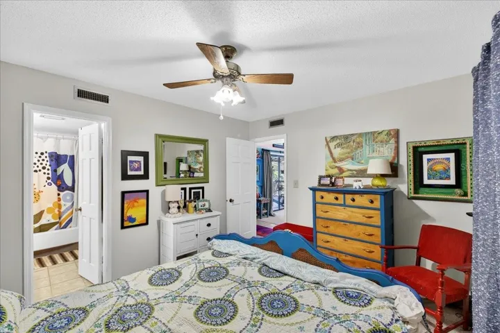 Master Bedroom (1st Floor)
