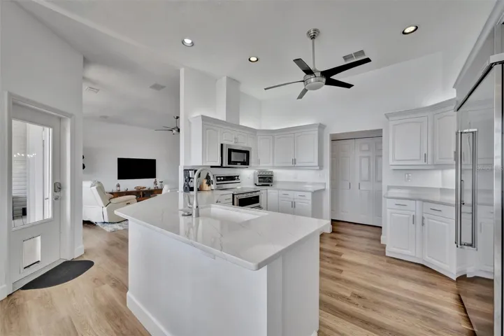 kitchen, 2nd floor