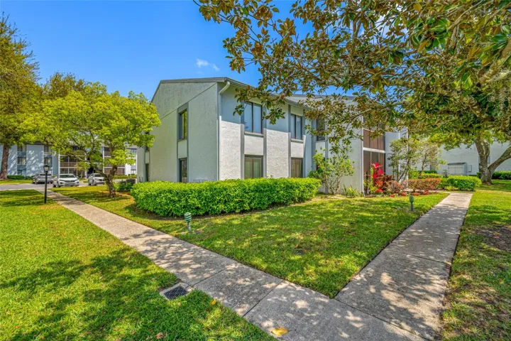 1345 Pine Ridge Cir E a secure 2nd floor unit!