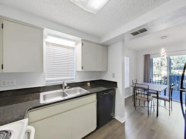 Dining and Lanai to easily entertain inside and out!