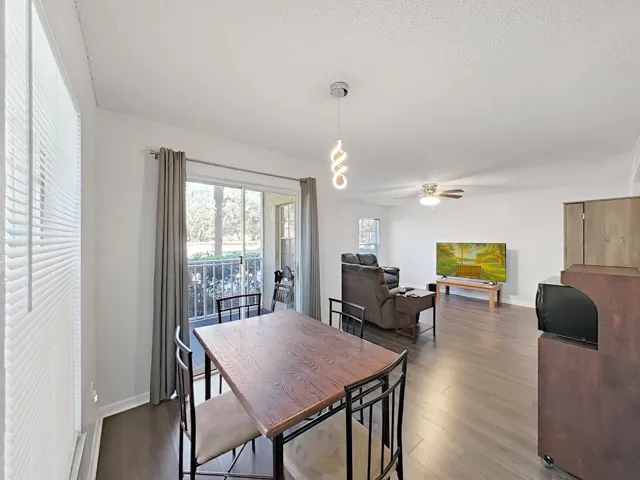 Dining area flows to the Lanai and Living Room!