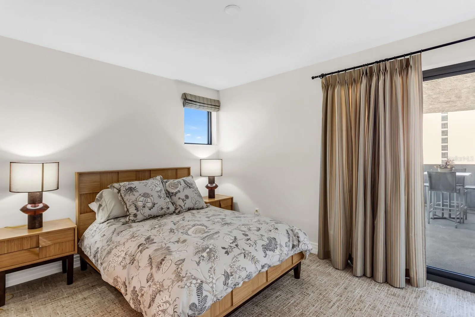 Secondary bedroom with en suite bathroom