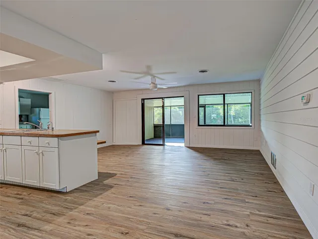 KITCHEN, DINING AREA & FAMILY ROOM