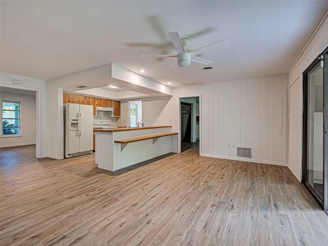 OPEN KITCHEN AND FAMILY ROOM AREA