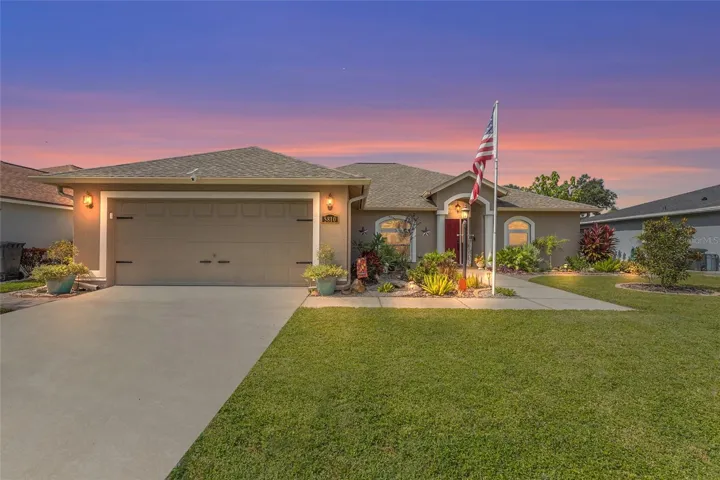 Welcome home to 5810 31ST CT EBRADENTON, FL located in a quiet cul-de-sac of the well known community of Briarwood.