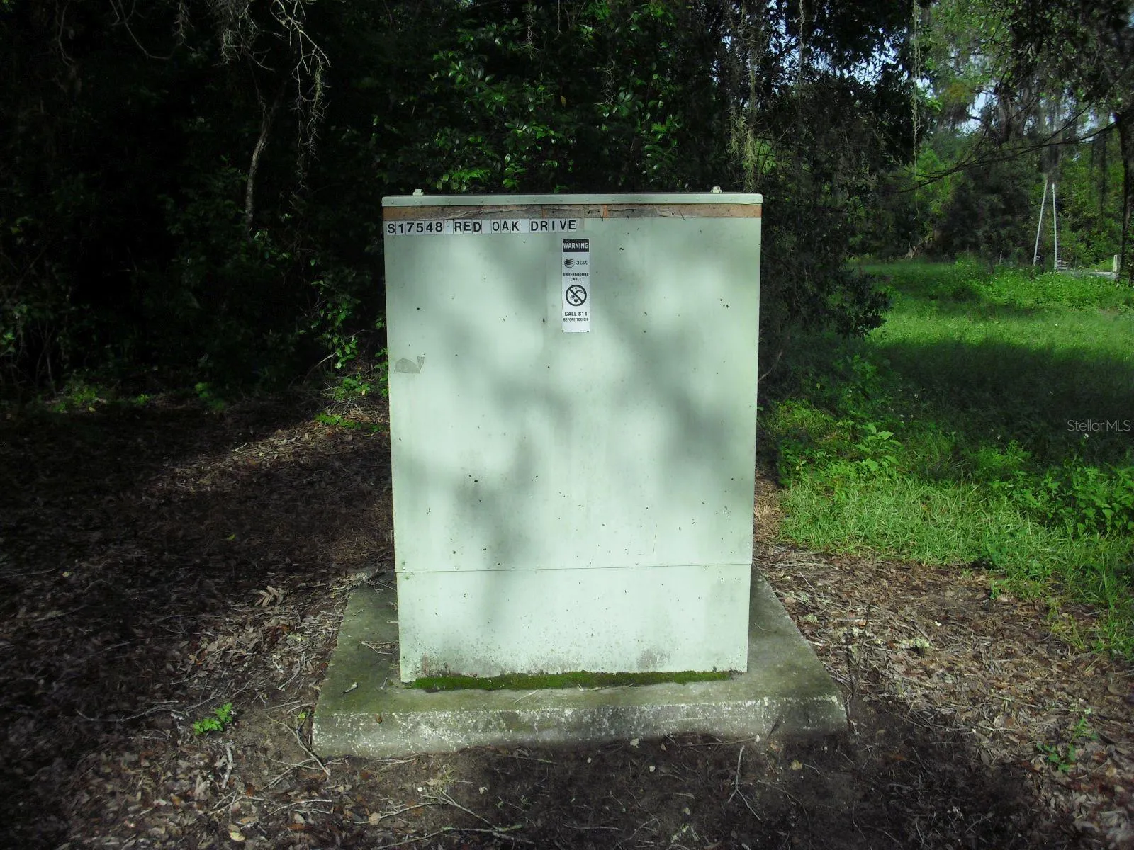 S17548 Red Oak Drive Phone Cable Box next to Mailboxes