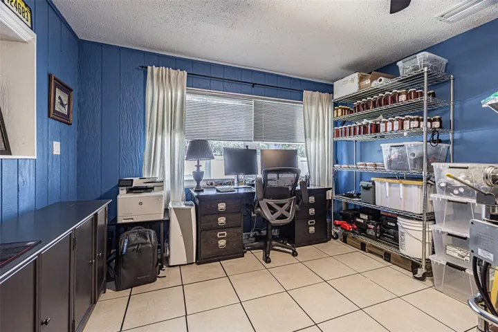 Office/den.