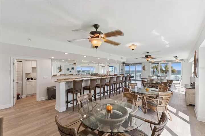 Clubhouse Kitchen / Bar