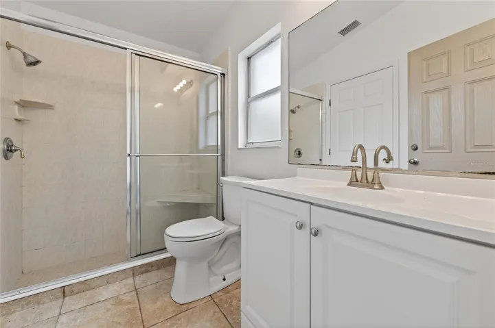 Courtyard Full Bath