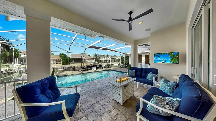 Pool Lanai area
