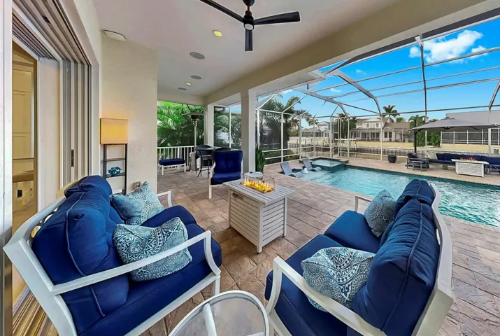 Pool Lanai