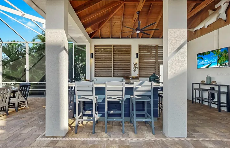 Outdoor Kitchen/Bar