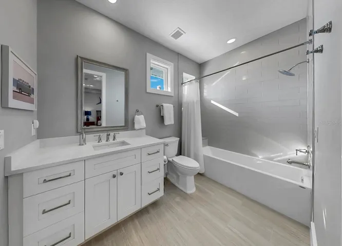 Bathroom 2 Ensuite