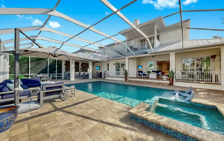 Pool/Hot Tub