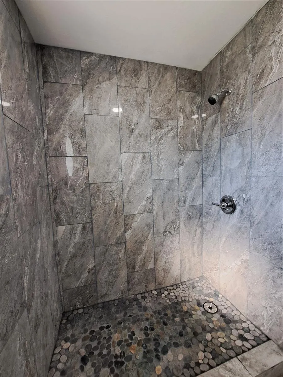 2nd bathroom shower