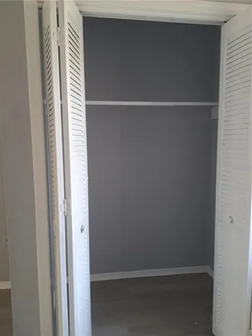 2nd bed closet