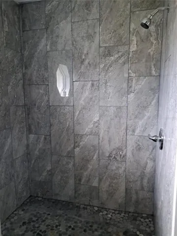 shower for 2nd and 3rd bedroom