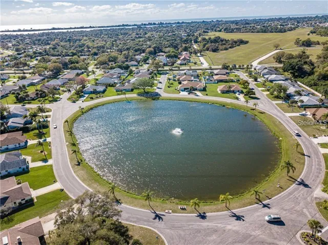 Pond in middle of the Pine Lake