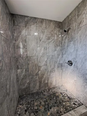 2nd bathroom shower