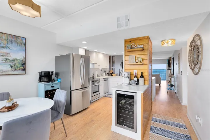 Dinette off front entry