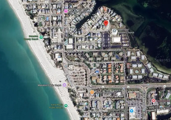 Just a short 6-minute walk to the white sand beaches of the Gulf of Mexico