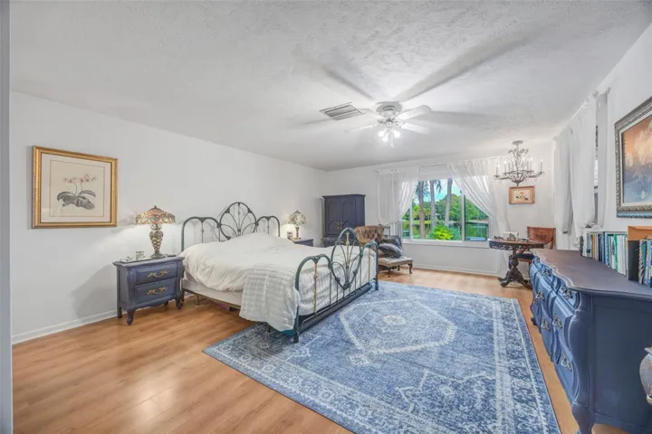 Large master with a winning view