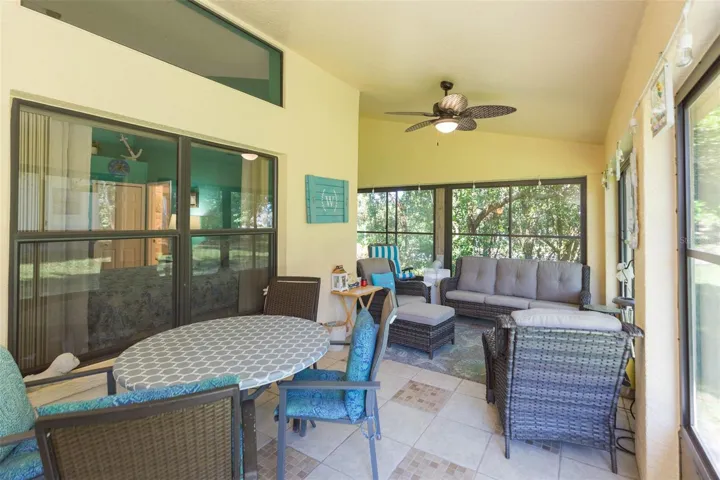Buyers may keep table w/ 4 chairs.