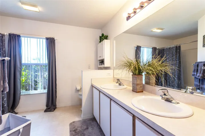 Primary Bath, dual vanities