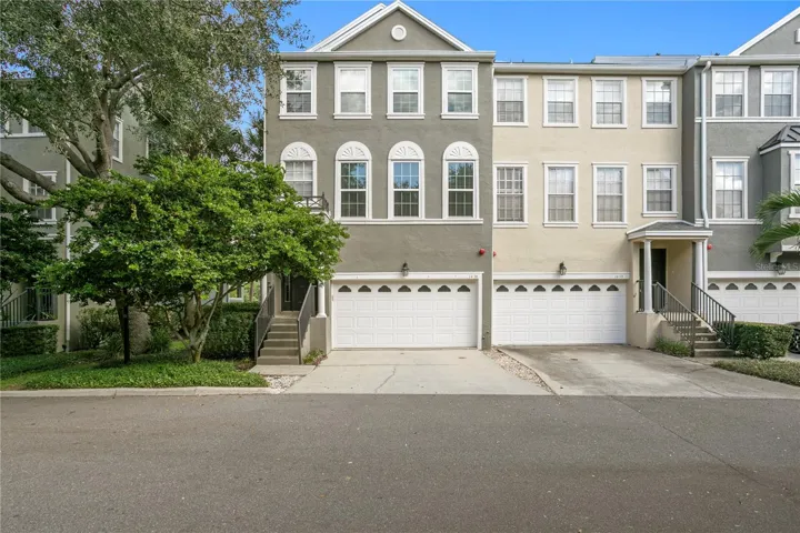 Nestled in Tampa’s most coveted waterfront enclave, this stunning Harbour Islandbrownstone blends timeless design, modern convenience, and the allure of an urbanisland oasis.
