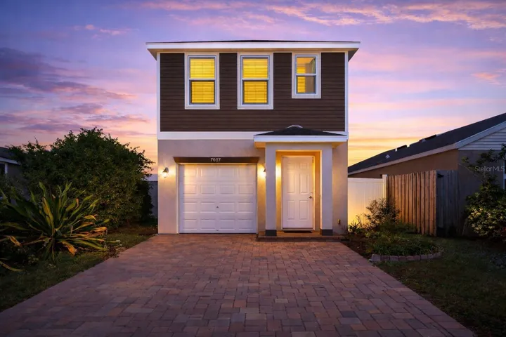 Front of Home in Twilight Virtual Photo