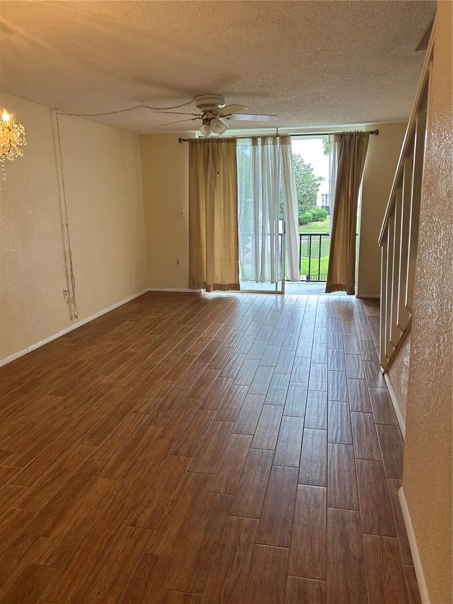 Living / Dining Room Combo