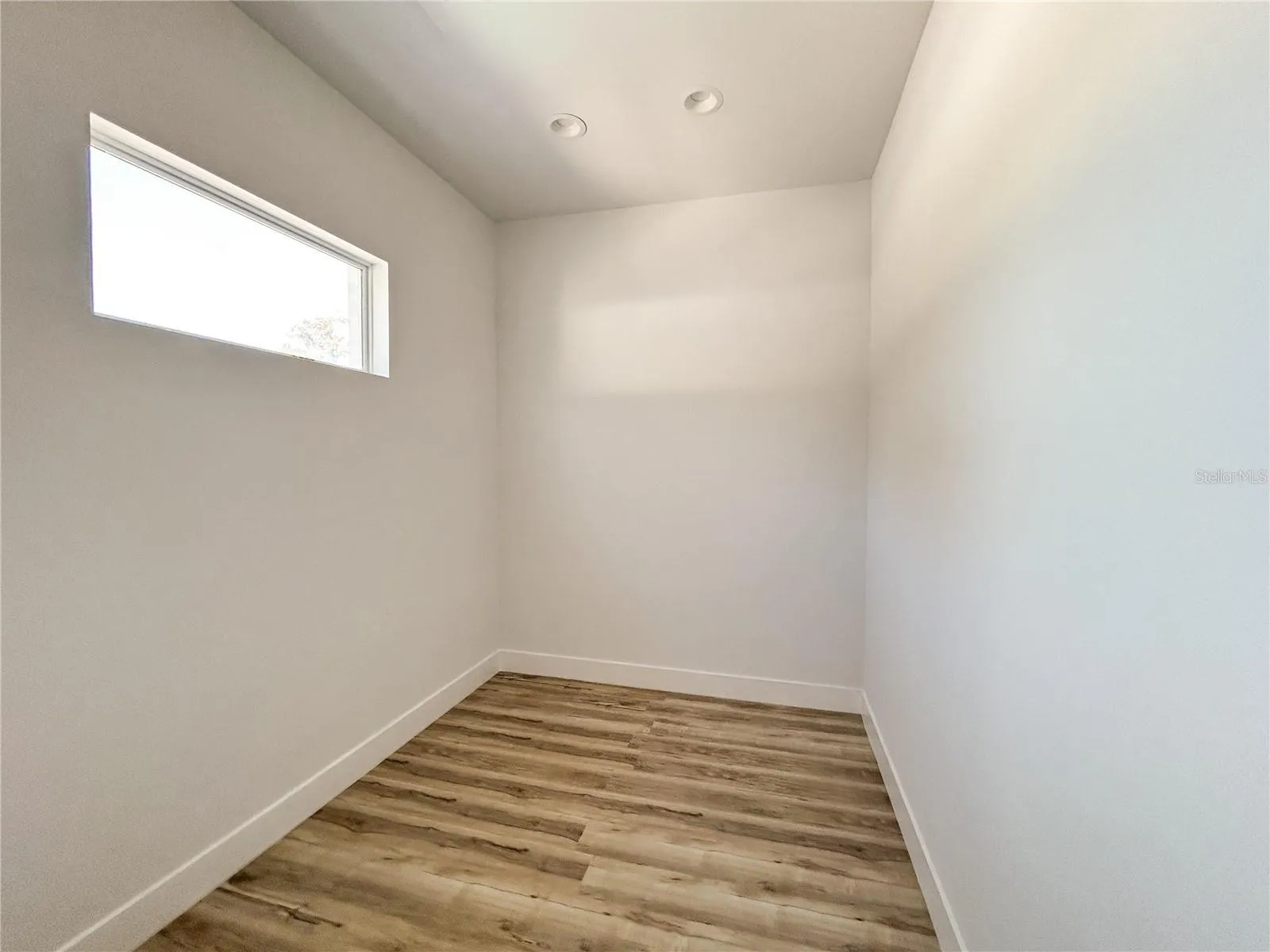 Huge Master Bedroom Closet