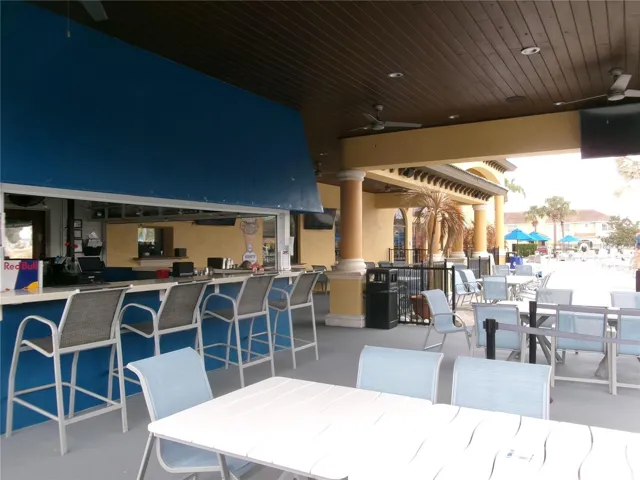 Pool bar