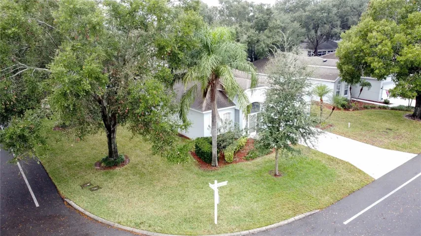 4246 Newland St IS ON A CORNER LOT