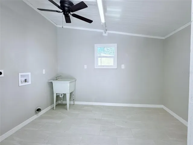 Laundry - Storage Room