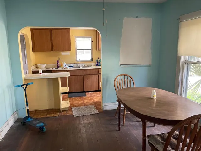 Dining To Kitchen