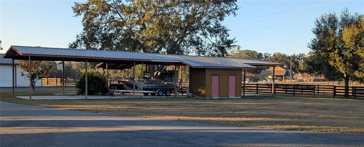 RV/ Boat Pad And and bathrooms